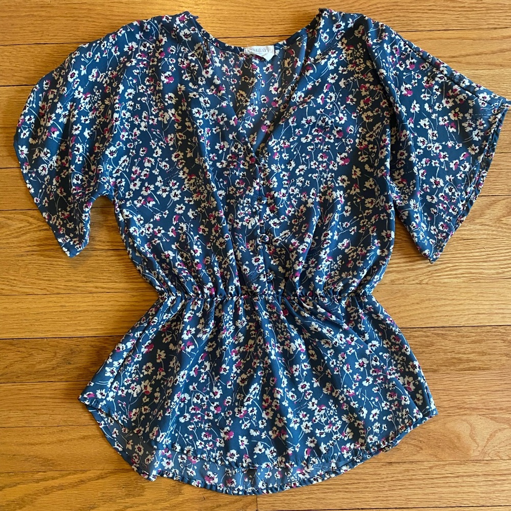 Sienna Sky floral short sleeve peplum top size small